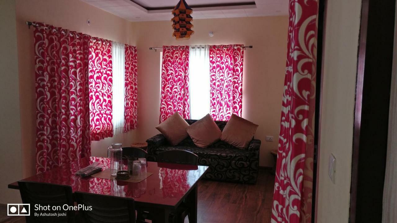 Green Roof Hotel Nainital Buitenkant foto
