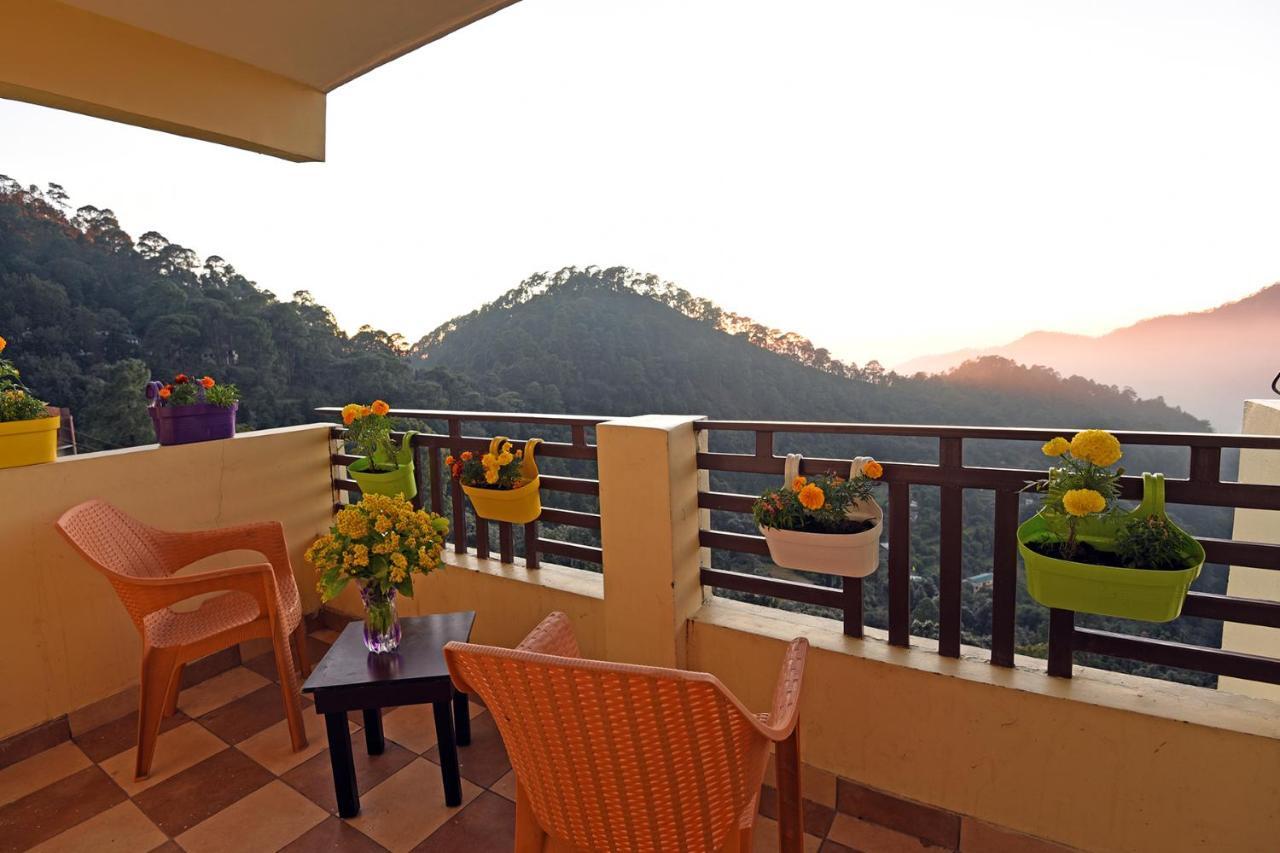 Green Roof Hotel Nainital Buitenkant foto